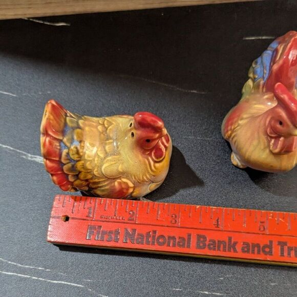 Ceramic Rooster & Hen Salt And Pepper Shakers Vintage Farmhouse Decor Kitchen - Picture 8 of 8